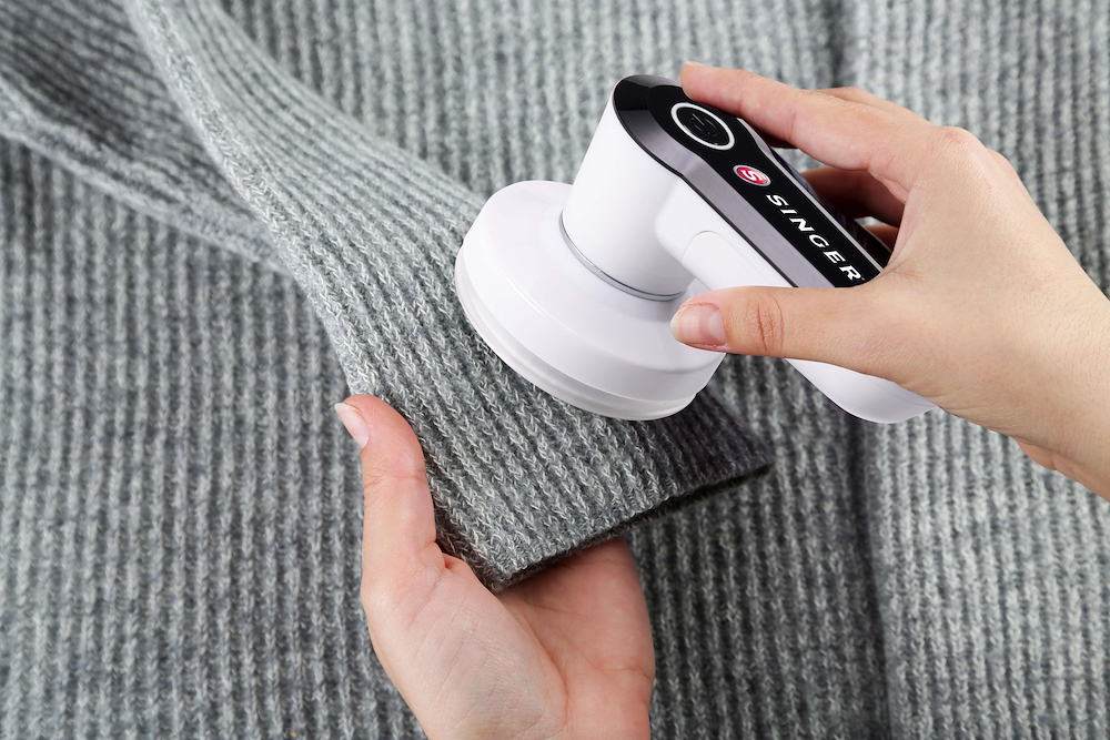 SINGER SGV002 - Kompakter Batteriebetriebener Fusselentferner
