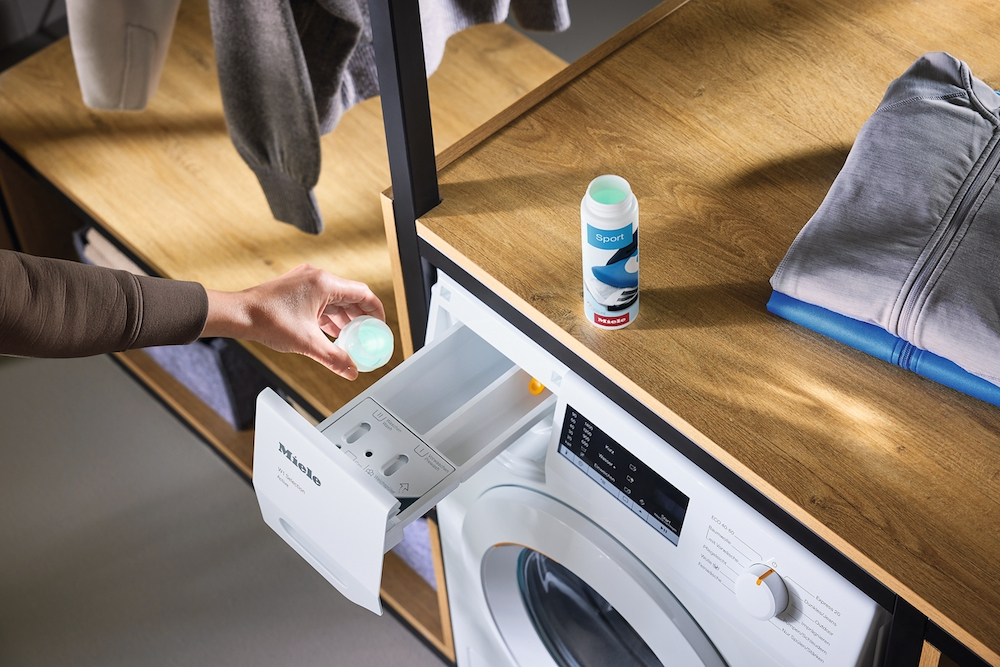 MIELE 10225820 - 10225820 0402656 DETERGENTE für CAPI SPORTIVI 250ML