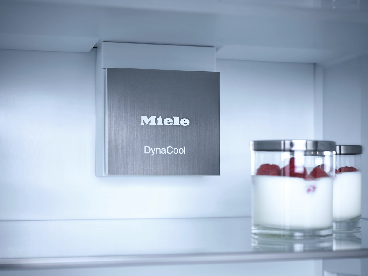 MIELE MOBILIERI KFN7734C - Miele Einbaukühlschrank KFN 7734 C
