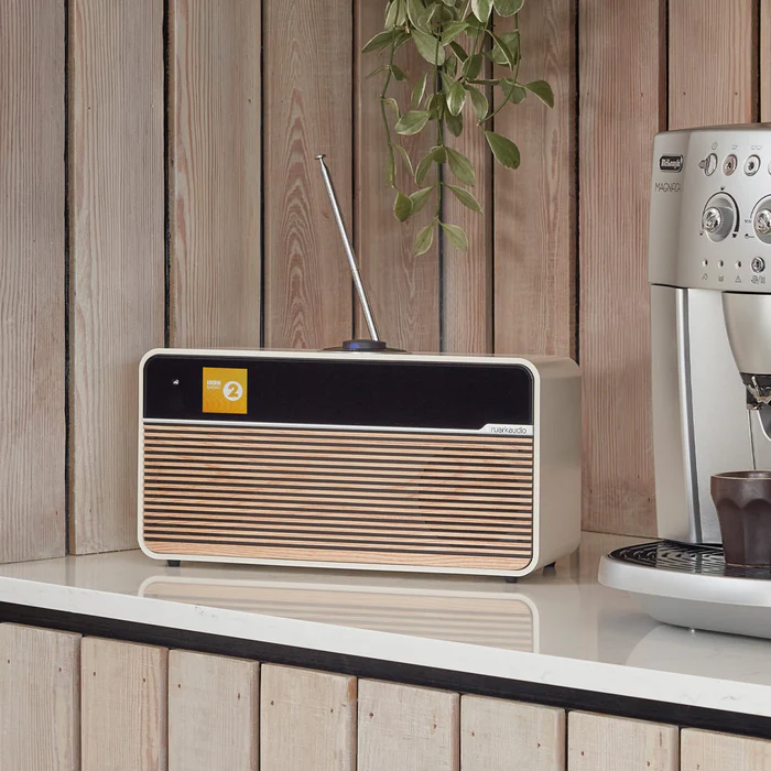RUARK AUDIO R2 MK4  LIGHT CREAM DAB WIFI BT