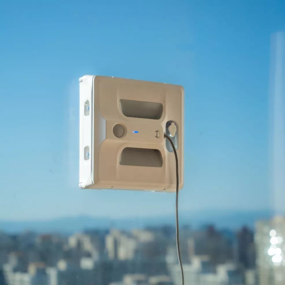 HUTT A1 - A1 0719533 ROBOT LAVAVETRI QUADRATO 90W 6000PA 150ML 2SPRUZZI