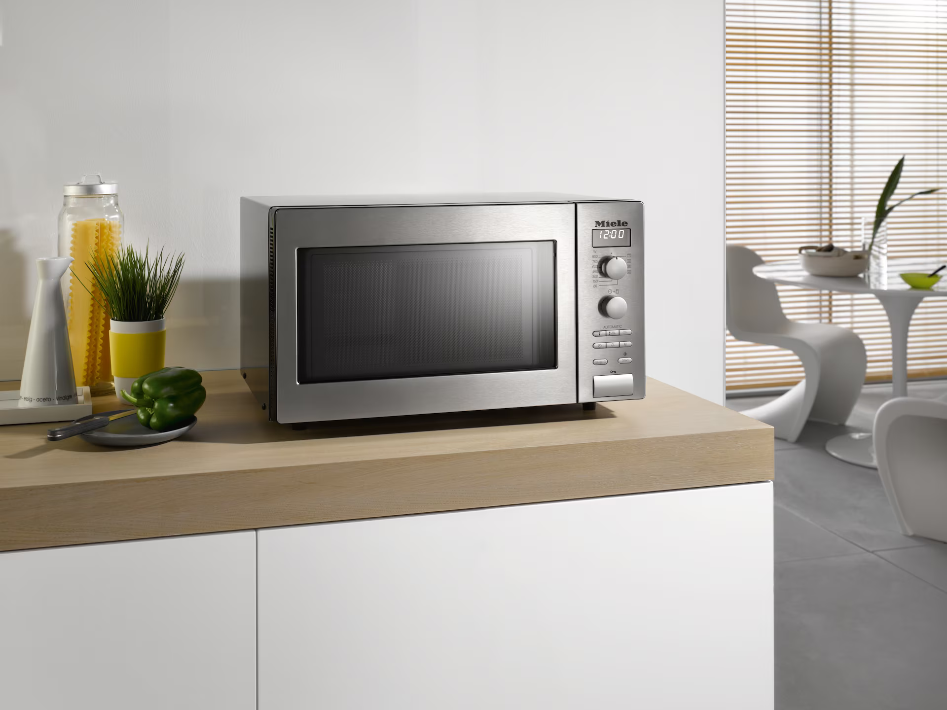 MIELE M6012 - Miele M6012 Mikrowelle mit Grill