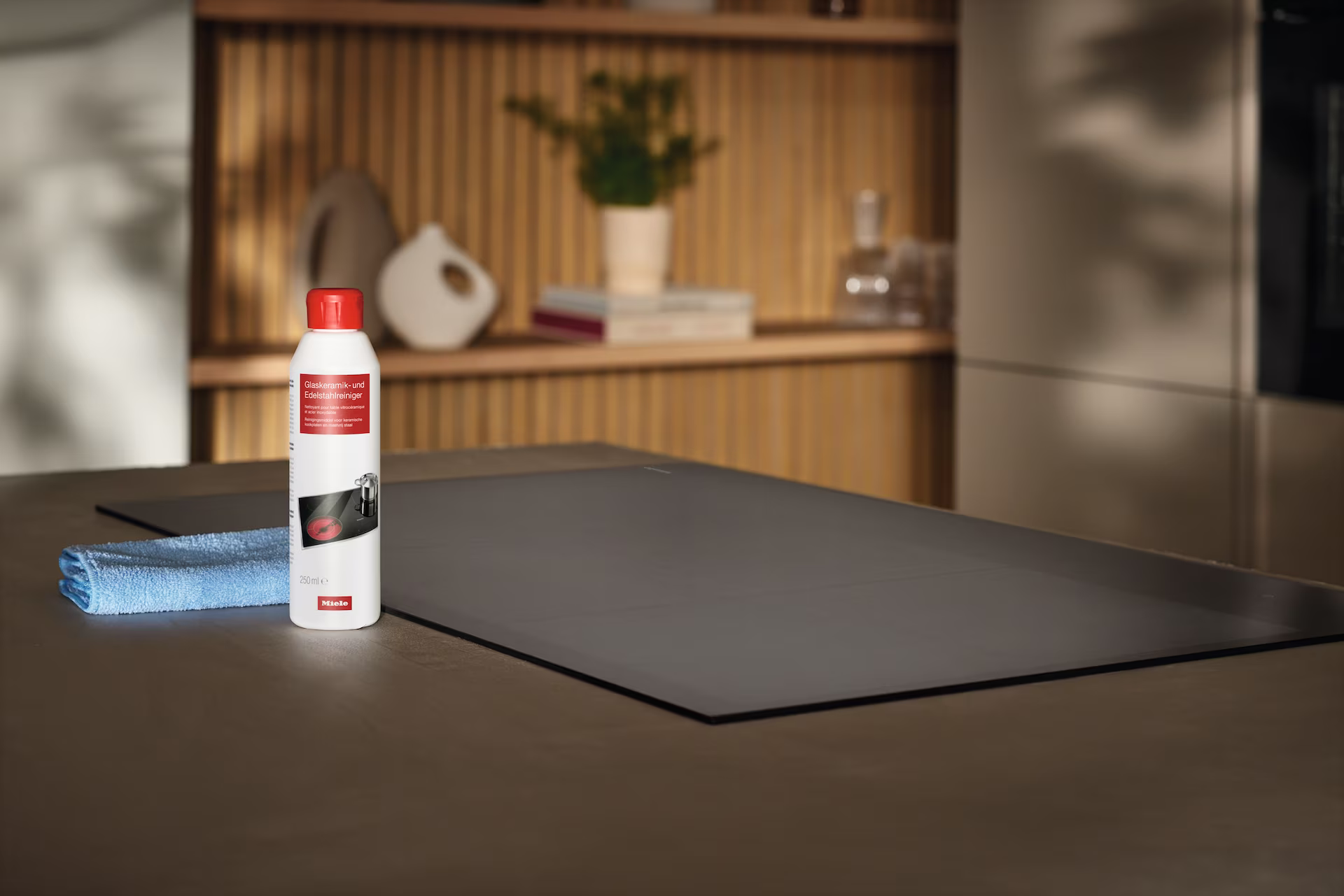 MIELE E9185620 - Detergente per piani cottura Miele E9185620 0095547