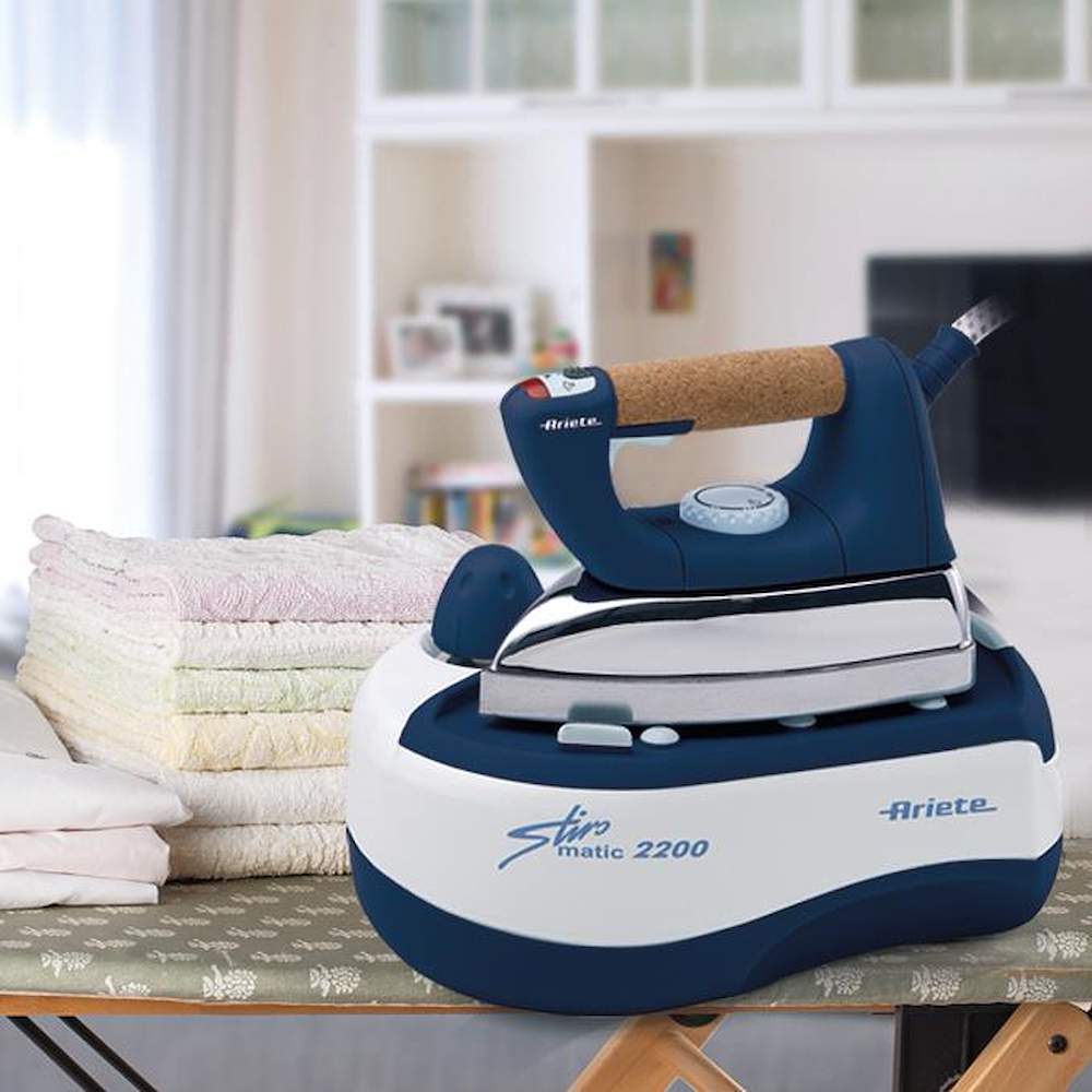 ARIETE 6257 - Ultrakompakt Dampfbügeleisen Stiromatic