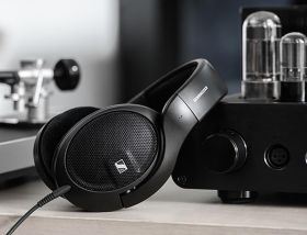 SENNHEISER HD560S